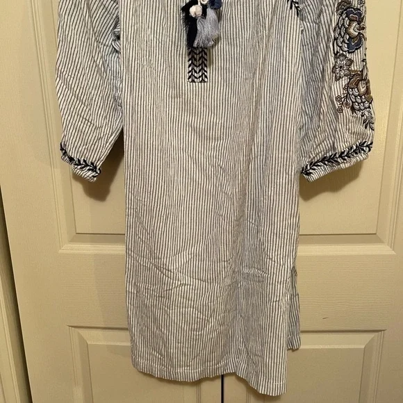 JJILL STRIPED BLUE AND WHITE EMBROIDERED DRESS - Picture 3 of 6